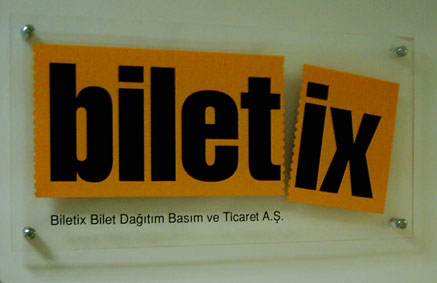 Pleksiglas y�nlendirme panosu